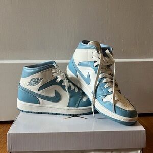Nike High-Top Sneakers in Light Blue and White